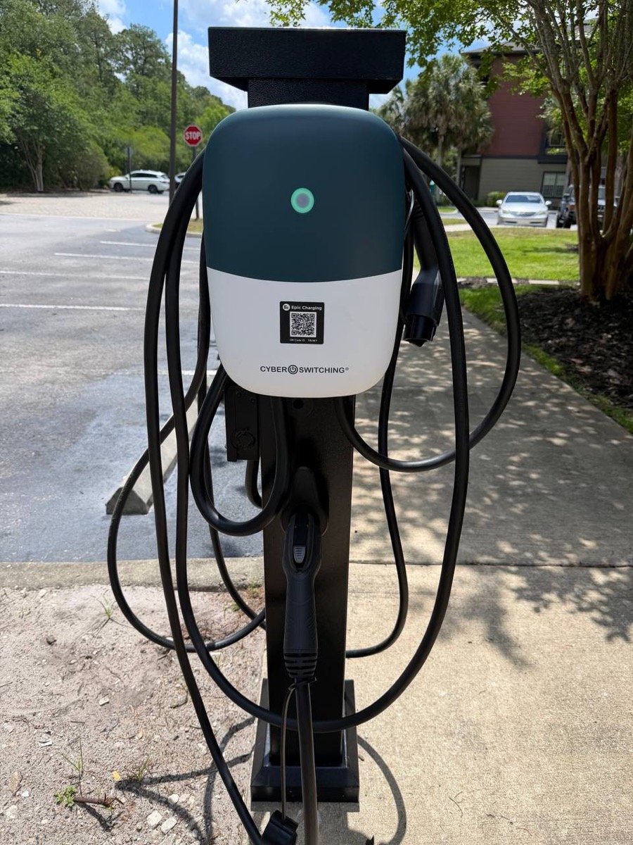 CSE1 Dual charger at Lost Lake Resort